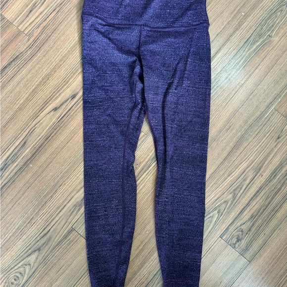 Size 10 lululemon leggings NEW never won, rip tag removed but perfect condition - Picture 2 of 3